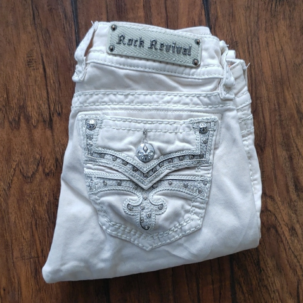 Size 28 White Rock Revival jeans